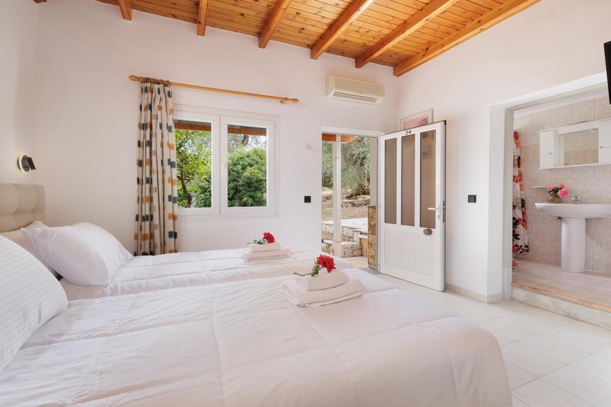 Santos Holidays Dassia  Exterior photo