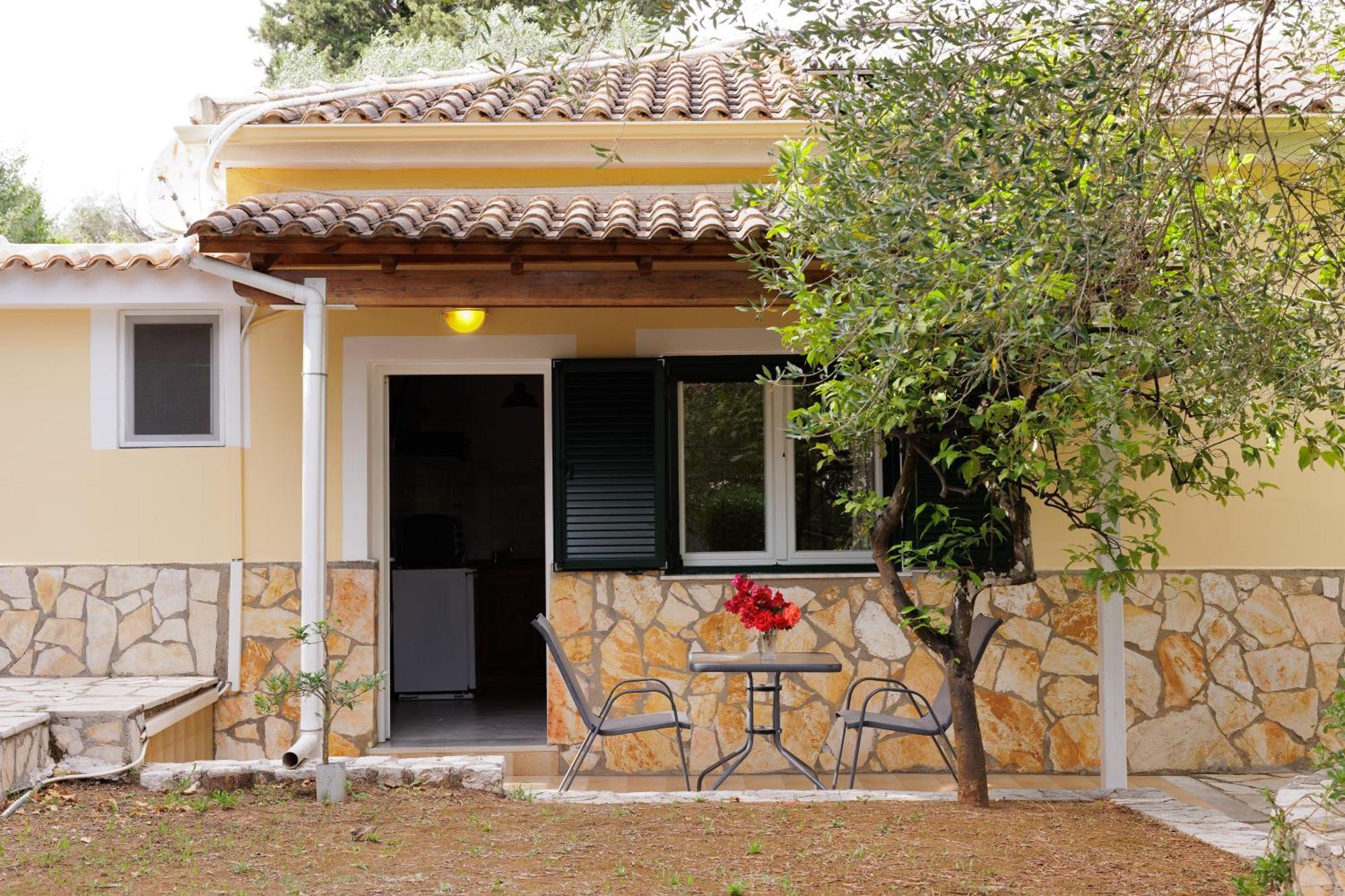 Santos Holidays Dassia  Exterior photo